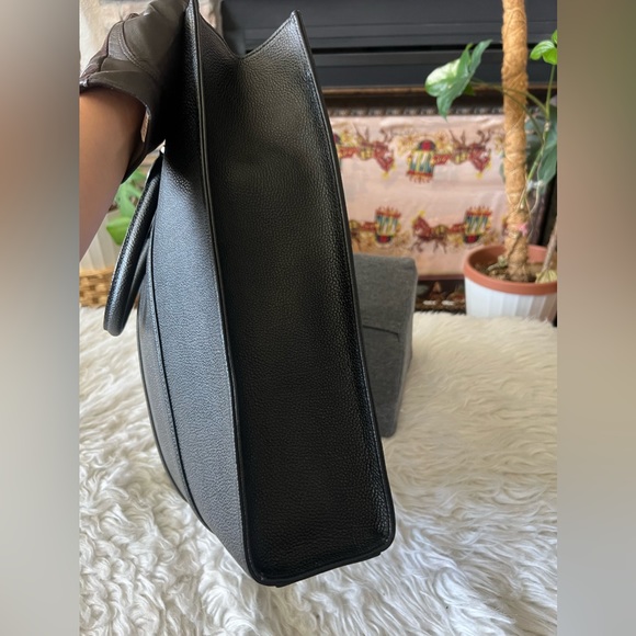 NWOT MCM DOCUMENT SAC 2 WAY - Picture 5 of 16